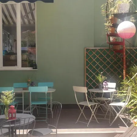 Lxroller Quionga Gardens Guest house
