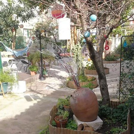 Lxroller Quionga Gardens بيت ضيافة