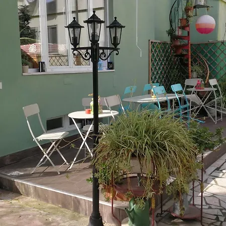 Lxroller Quionga Gardens Πανσιόν