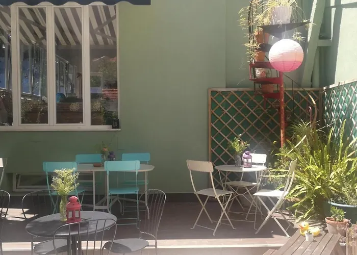 Lxroller Quionga Gardens Πανσιόν