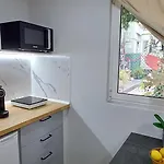 Lxroller Quionga Gardens Guest house