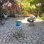 Lxroller Quionga Gardens Guest house 3*