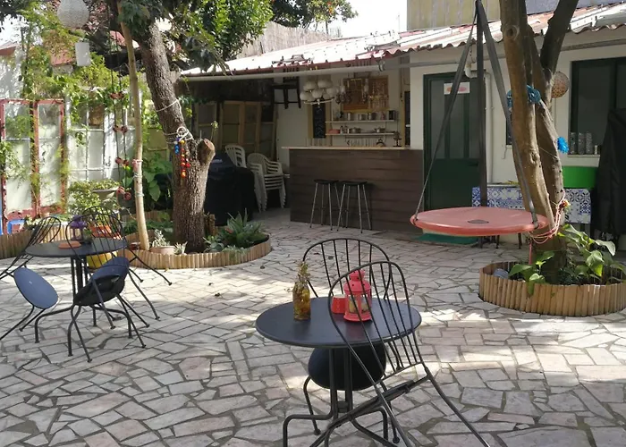 Lxroller Quionga Gardens Guest house